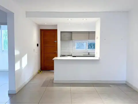 Departamento en Alquiler en La Lonja, $ 950.000
