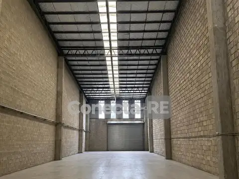 Depósito 600 m² en Alquiler - Parque Industrial Moron