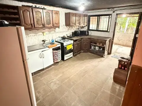 Casa 3 ambientes con 1 baño