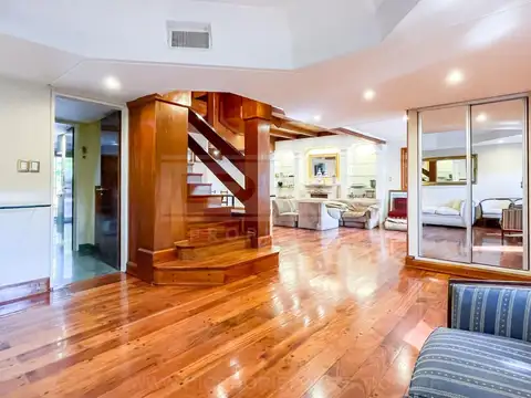 Casa en Alquiler de 4 dormitorios