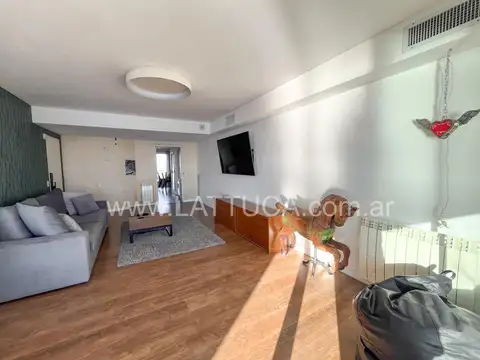 Departamento 5 ambientes con 2 baños