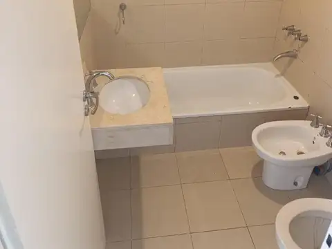 Departamento en Alquiler con 1 cochera