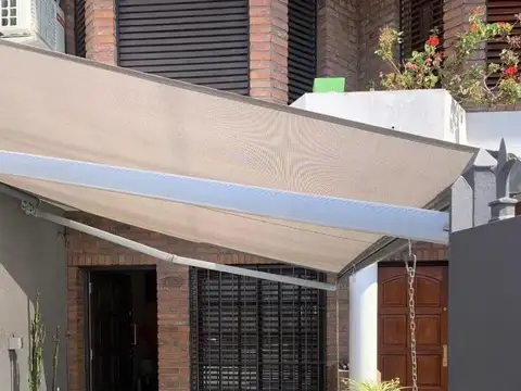 Depto Tipo Casa 4 ambientes con 3 baños