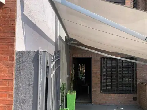 Depto Tipo Casa en Venta de 4 ambientes