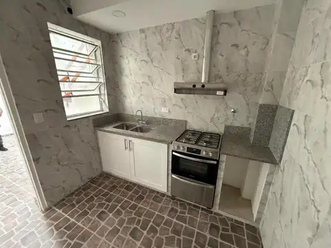 Depto Tipo Casa 3 ambientes con 2 baños