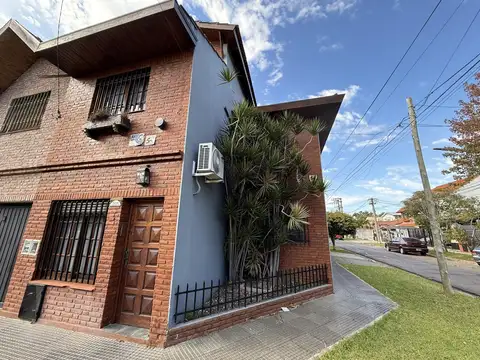 Duplex 4 Ambientes en Alquiler - Carapachay