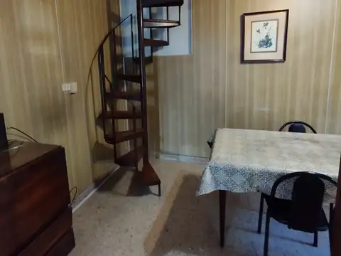 Depto Tipo Casa 4 ambientes con 1 baño