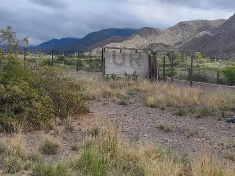 Avenida Champagnat s/n (circuito del Challao) 100, Piso 0