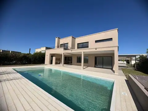 CASA EN ALQUILER HARAS SANTA MARIA