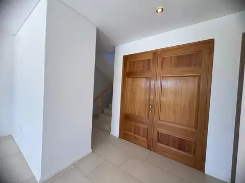 Casa en Alquiler de 5 dormitorios