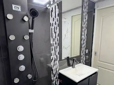 Casa 5 AMBIENTES en Ciudad Jardín Palomar