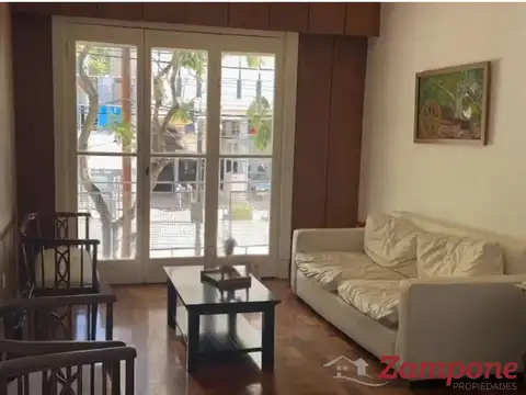 VENTA Departamento 4 ambientes, cocina independiente. Av del Libertador. Vicente López