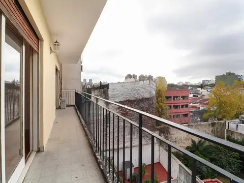 Departamento 3 ambientes con 2 baños