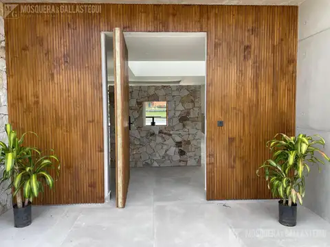 Casa en Venta en San Sebastian, USD 450.000