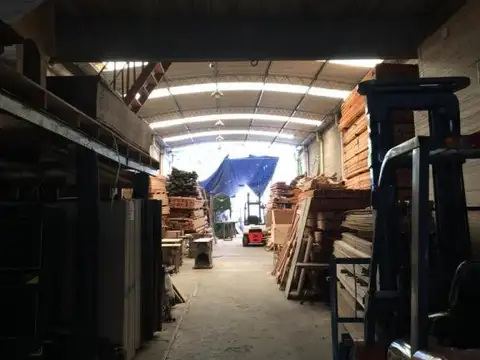 Avenida Hipolito Yrigoyen 20600