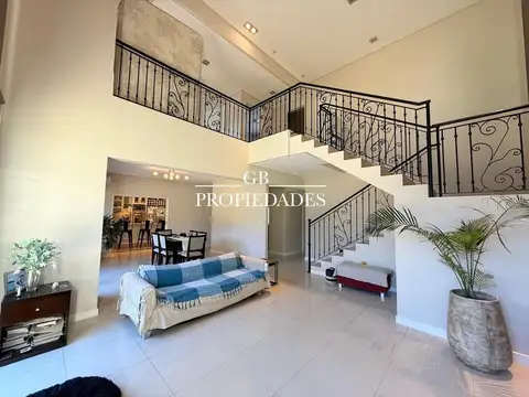 Casa en Venta de 5 dormitorios