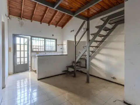Depto Tipo Casa en Venta de 2 ambientes