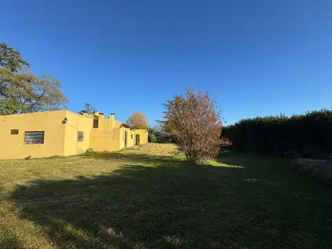 Quinta en B. Los Alamos en 3.000m2 de terreno ¡RETASADA!