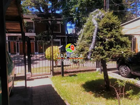 Chalet - 2 plantas - 2PH - Terreno propio 10x45.