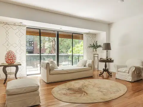 Av. Cerviño 4600, Piso 1