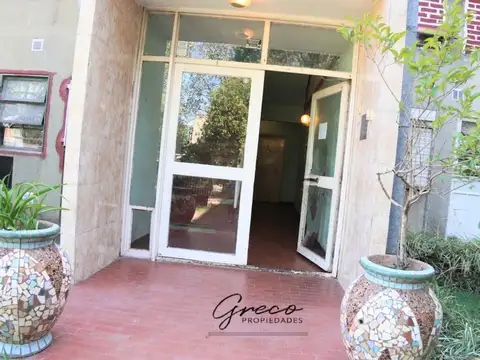 Departamento Planta baja CON SALIDA independiente