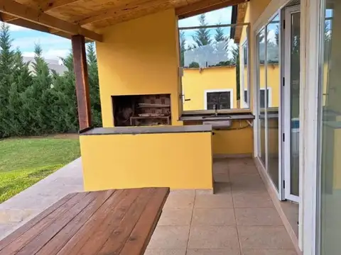 CASA EN VENTA CAMPANA