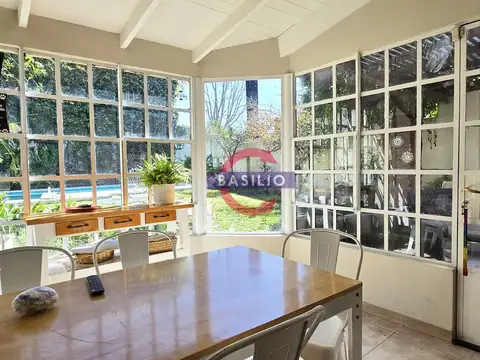 Imponente casa 7 amb con Jardín y Piscina en Yrigoyen y Rosetti, Florida Este