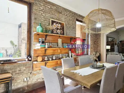 Casa en Venta con 1 cochera