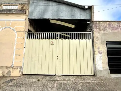 Galpon en Alquiler en Jorge Cura, $ 2.700.000
