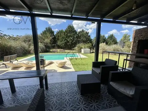 Casa en Alquiler de 3 dormitorios