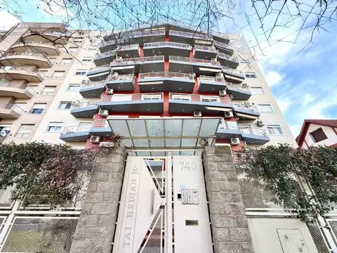 Departamento 3 ambientes con 2 cocheras y baulera