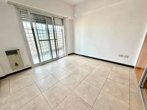 Departamento 3 ambientes con 2 cocheras y baulera