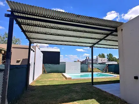 Casa 4 ambientes con 1 baño