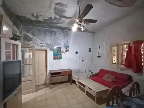 Depto Tipo Casa en Venta 50 años