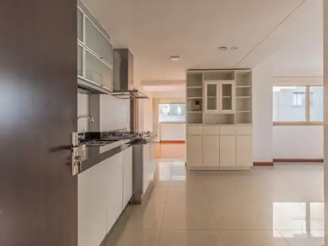 Departamento 5 ambientes con 4 baños