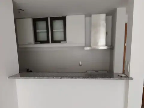 Departamento en Alquiler en Microcentro, $ 620.000