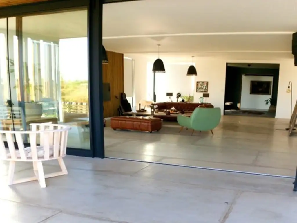 Casa en Venta en Muelles 3 dormitorios, Puertos del Lago 100