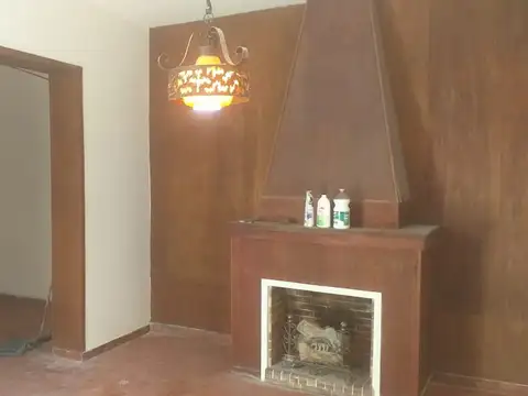 CASA PH DE 3 AMBIENTES A RECICLAR C/ COCHERA EN VENTA - MORON CENTRO - NUEVO PRECIO