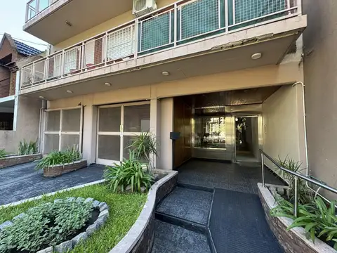 Venta Departamento 4 ambientes cochera cubierta centro General San Martin