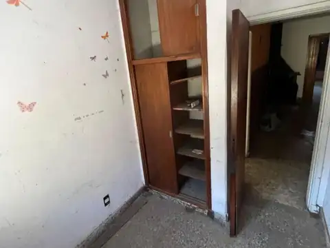 Casa 5 ambientes con 1 baño