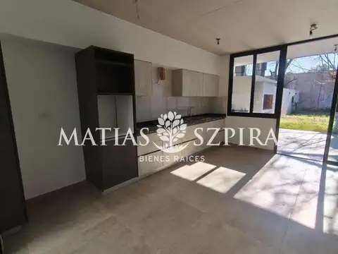 Casa 4 ambientes en Ituzaingo