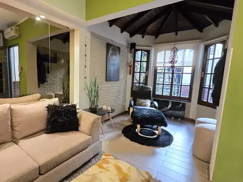 Depto Tipo Casa en Venta de 4 dormitorios