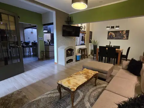 Depto Tipo Casa en Venta de 4 ambientes