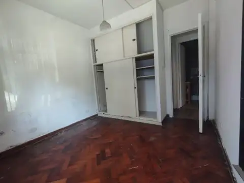 Belgrano 3 AMBIENTES PATIO - A RECICLAR tipo PH