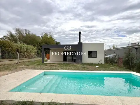Venta de Casa de 4 AMBIENTES en Santa Lucia, Pilar