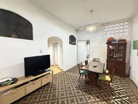 Casa 4 ambientes con 1 baño