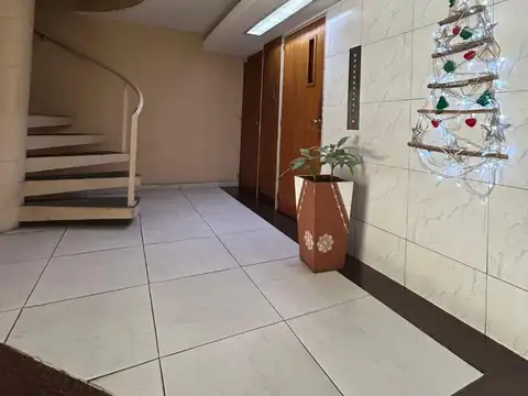 San Lorenzo 1734 , Piso 09