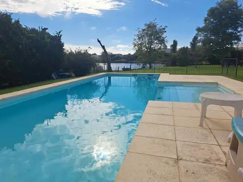   El Cantón Puerto Venta casa a la laguna