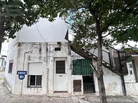 Casa 6 ambientes con 4 baños