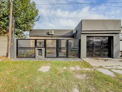 CASA EN VENTA EN VILLA ELISA CON COCHERA